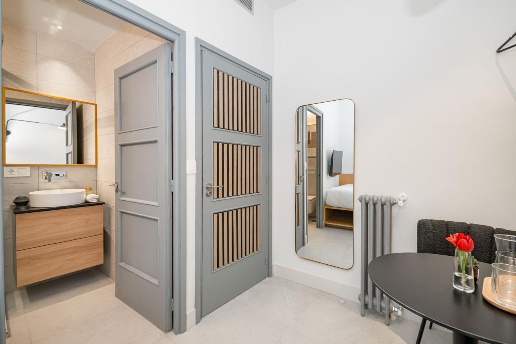 Centric Creative Rooms Madrid Esterno foto